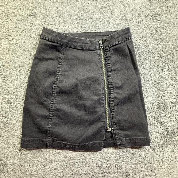 Free People Dresses & Skirts - Free People Black Denim Mini Skirt Front Zip Stretch Women's Size 2